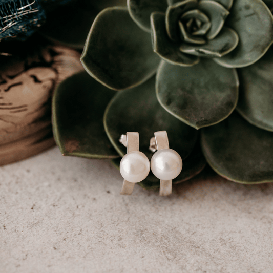 Sterling Silver Stud Earring with Pearl